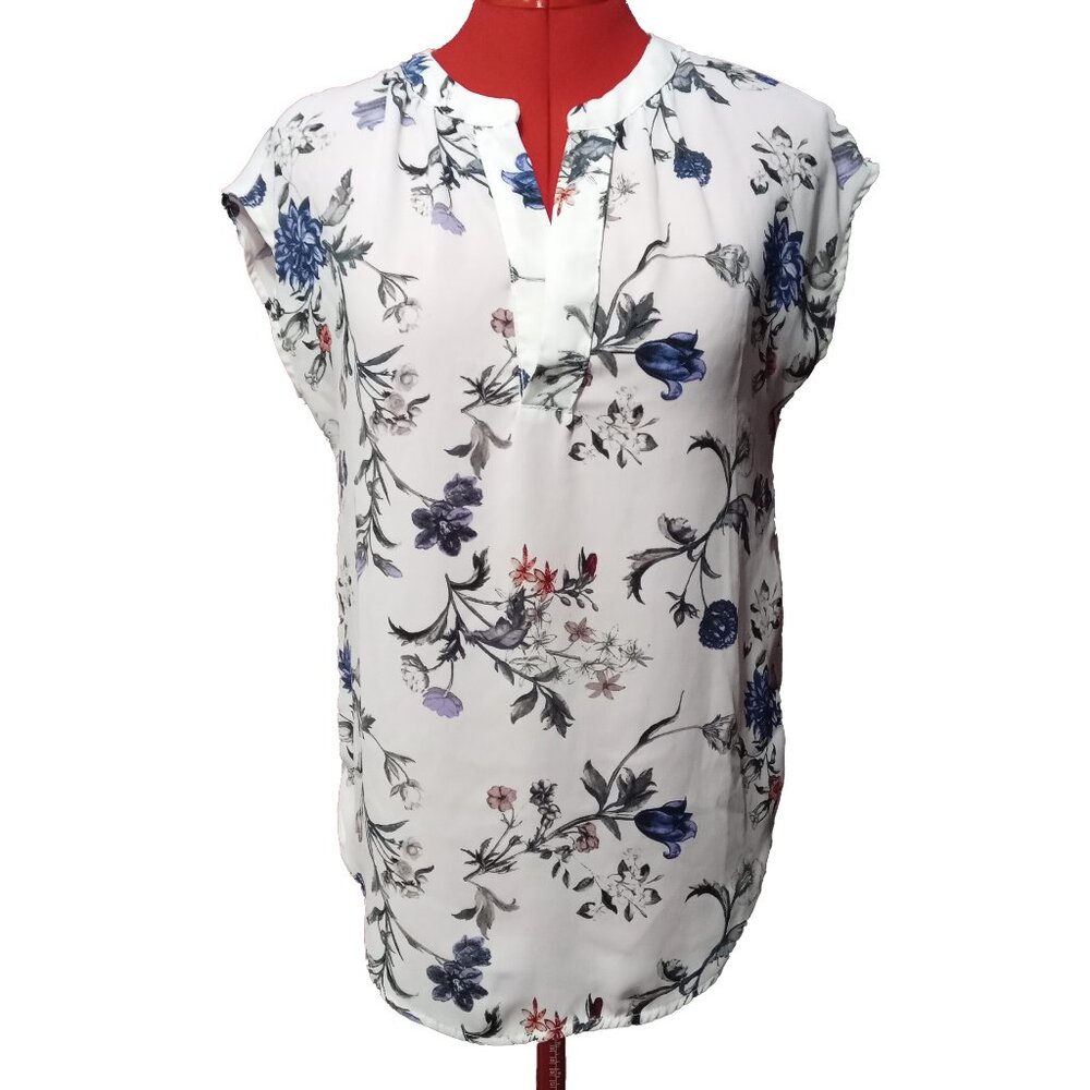 Dynamite White Lightweight Summer Spring Loose Fit Floral Blouse Size XS